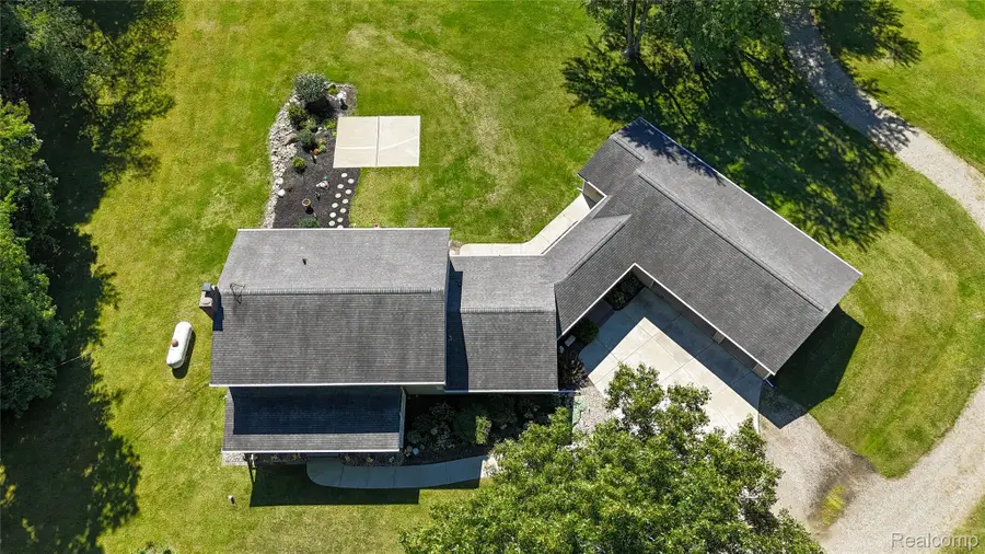 8245 Kier Road, Clarkston, MI 48348 - #3