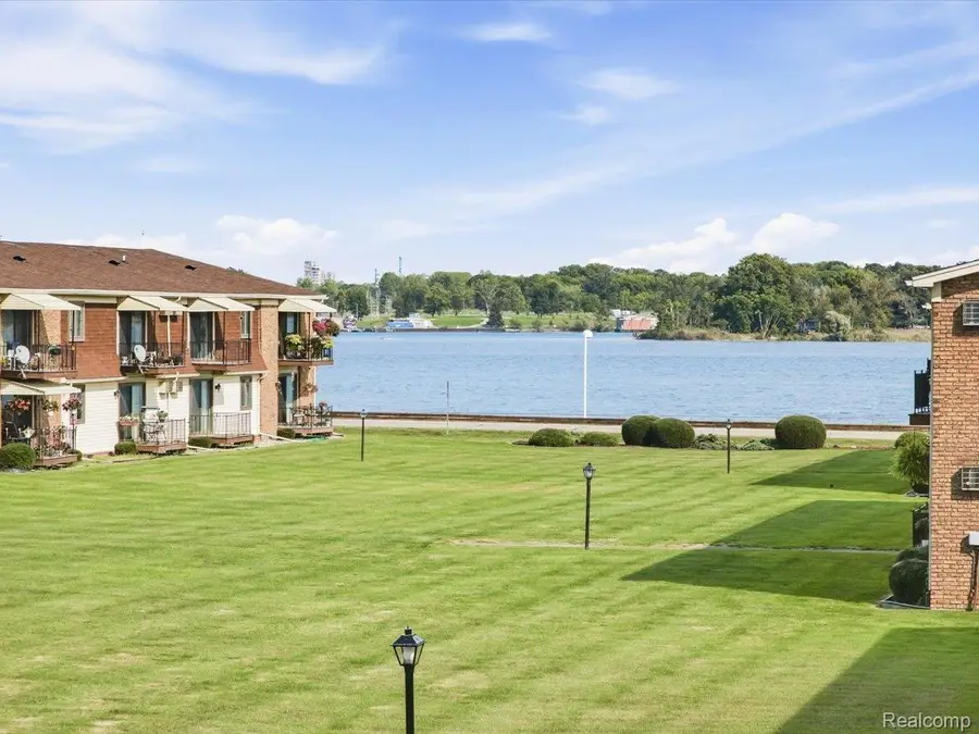1900 River Road #6, Marysville, MI 48040 - #2