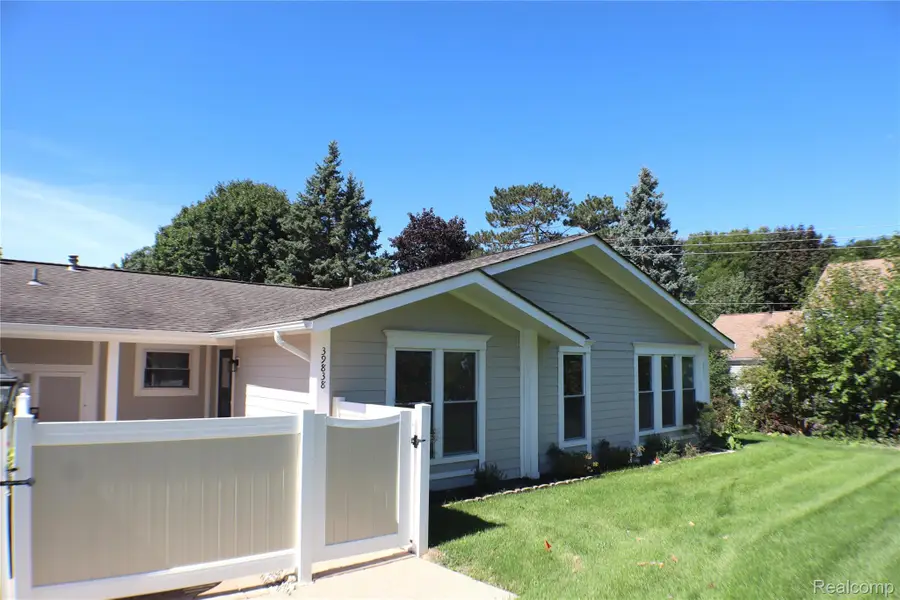 39838 Village Wood Circle, Novi, MI 48375 - #3