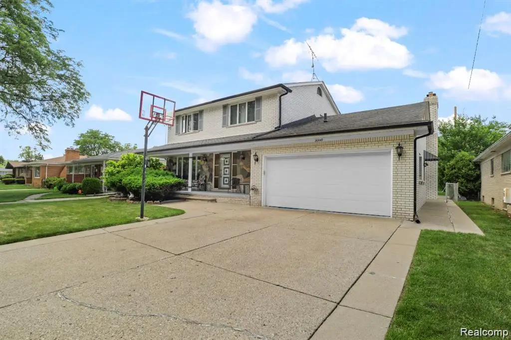 26449 Haverhill, Warren, MI 48091 - #1