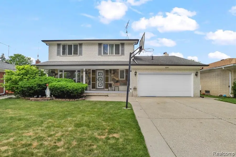 26449 Haverhill, Warren, MI 48091 - #2