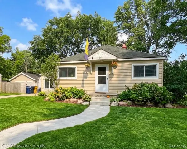 6735 Cooley Lake Road, WestBloomfield, MI 48324