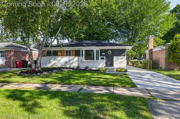 16037 Larkspur Street, Roseville, MI 48066