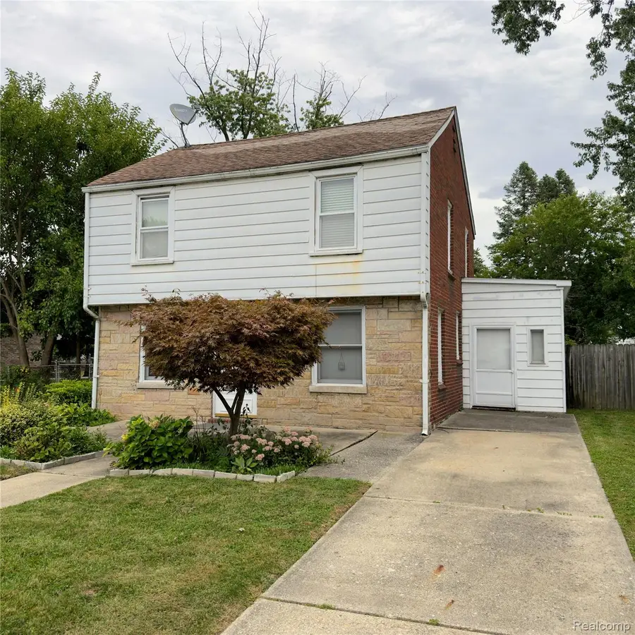 5103 Harding Street, Dearborn Heights, MI 48125 - #2