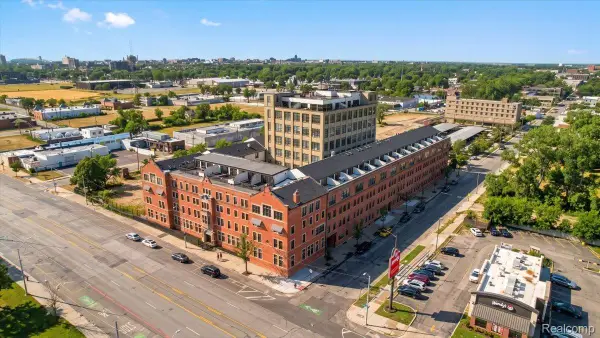 6533 E Jefferson Avenue #601T, Detroit, MI 48207