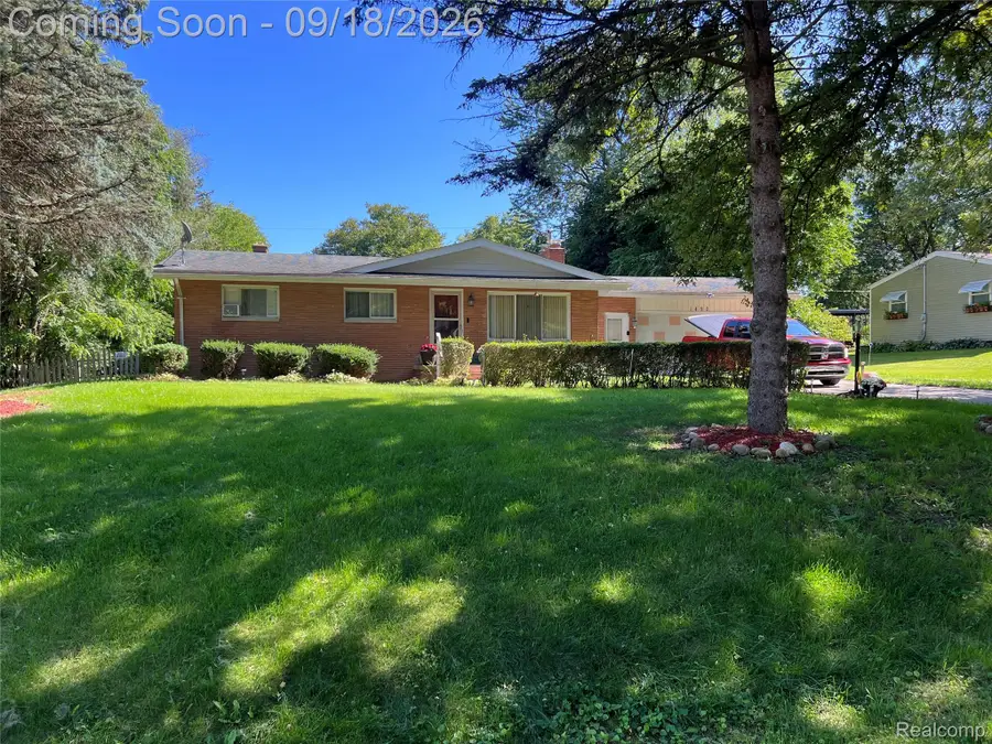 1490 Autumn Drive, Flint, MI 48532 - #2