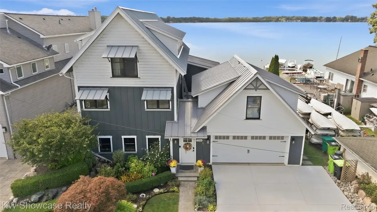 1310 E Lake Drive, Novi, MI 48377 - #1