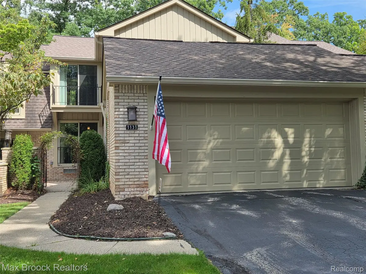 1131 Hillpointe Circle, Bloomfield, MI 48304 - #1