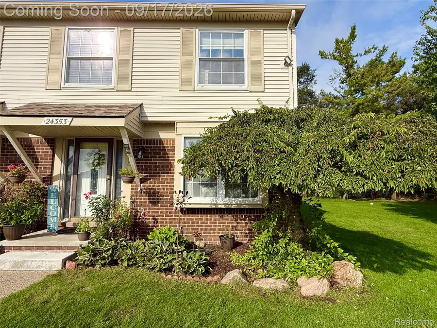 24353 Bashian Drive, Novi, MI 48375 - #2