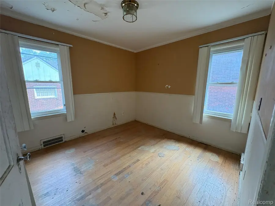 19346 Westphalia Street, Detroit, MI 48205 - #3