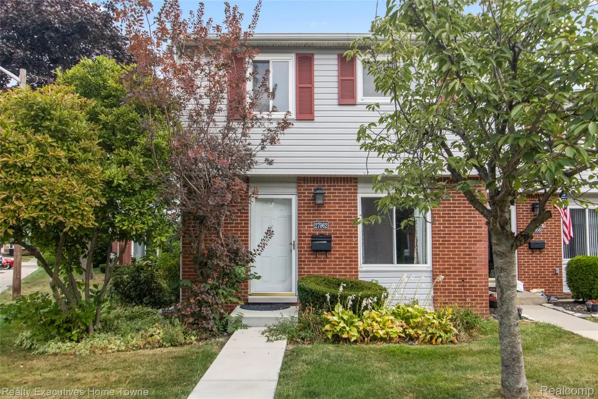 27962 Eastwick Square, Roseville, MI 48066 - #1