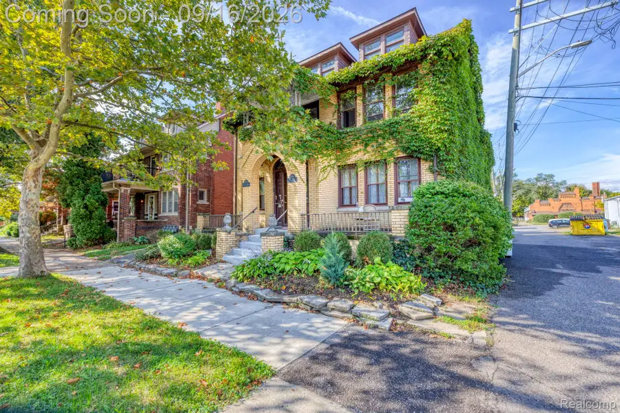 999 Nottingham Road, Grosse Pointe Park, MI 48230 - #2