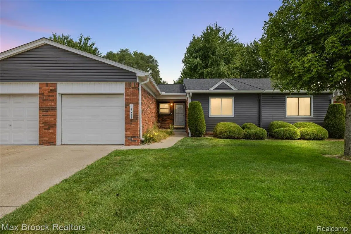 37958 Dor Sal Drive, Sterling Heights, MI 48312 - #1