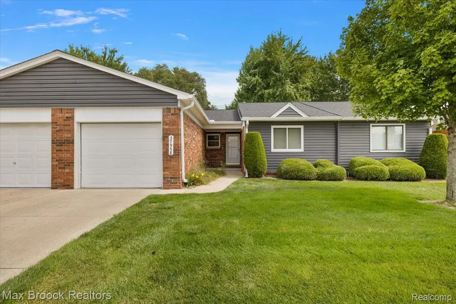 37958 Dor Sal Drive, Sterling Heights, MI 48312 - #2