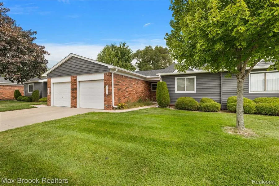 37958 Dor Sal Drive, Sterling Heights, MI 48312 - #3
