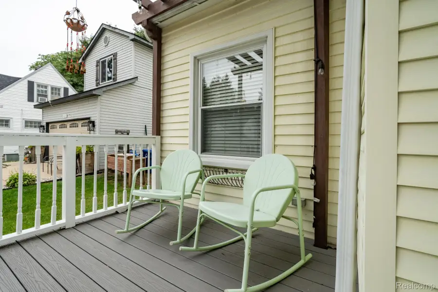 4042 Louella Drive, Waterford, MI 48329 - #3
