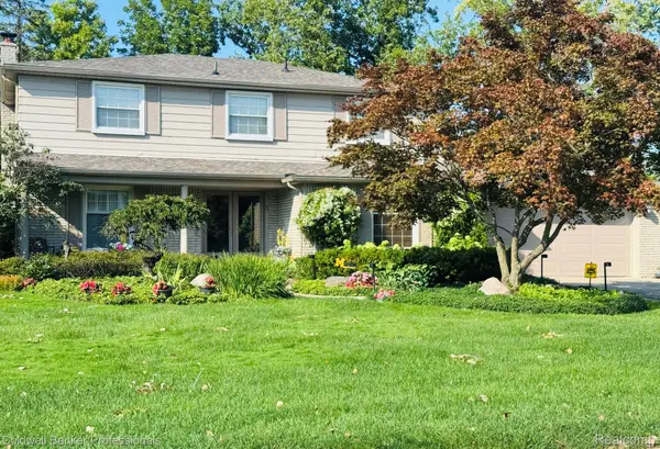 31925 Olde Franklin Drive, FarmingtonHills, MI 48334