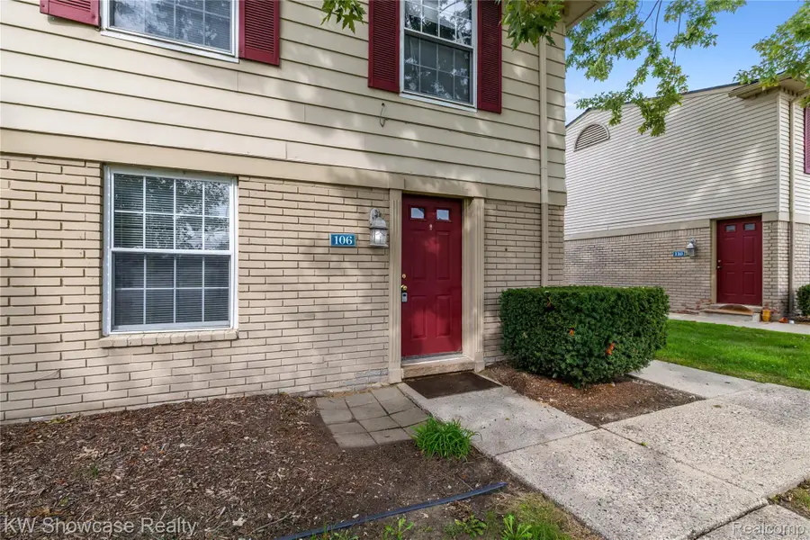 106 Princeton Drive, South Lyon, MI 48178 - #2