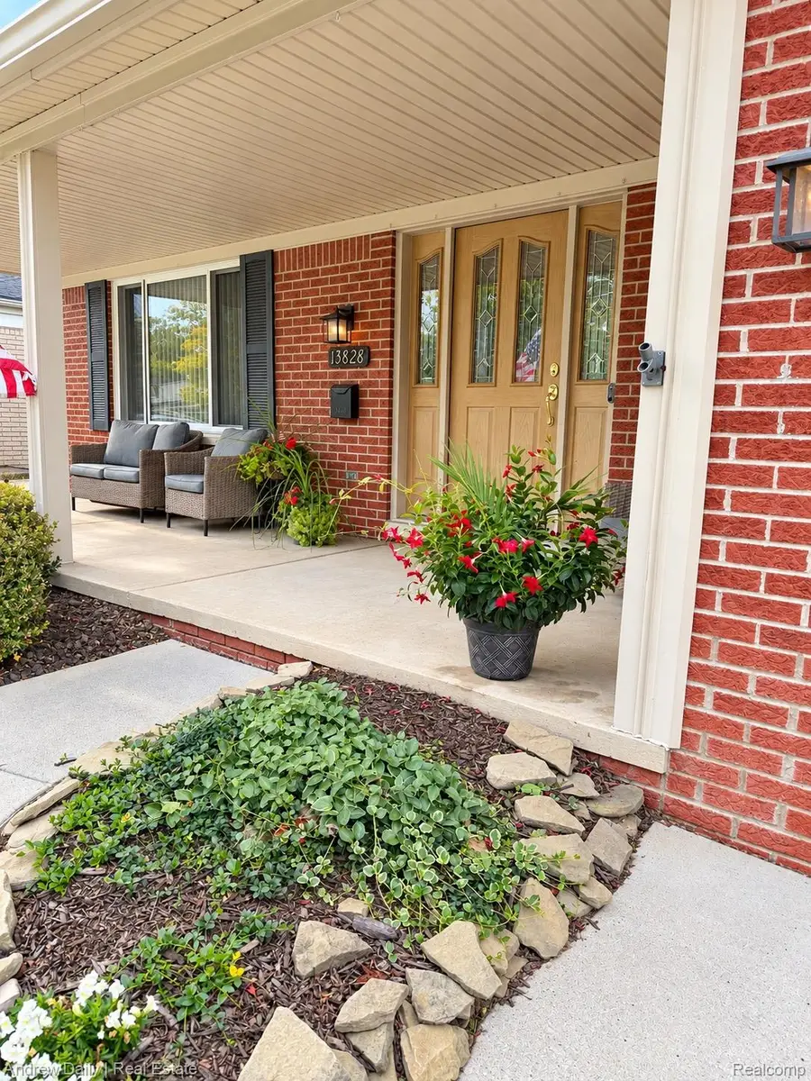13828 Hamilton Street, Riverview, MI 48193 - #3