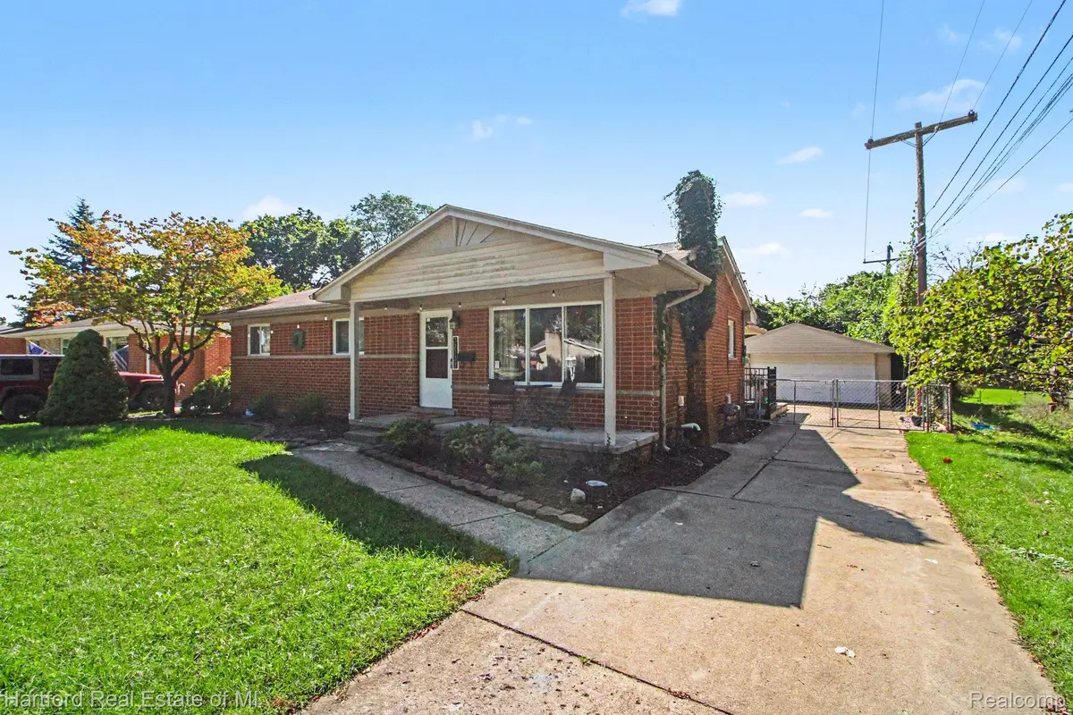 32731 Meadowbrook Street, Livonia, MI 48154 - #1