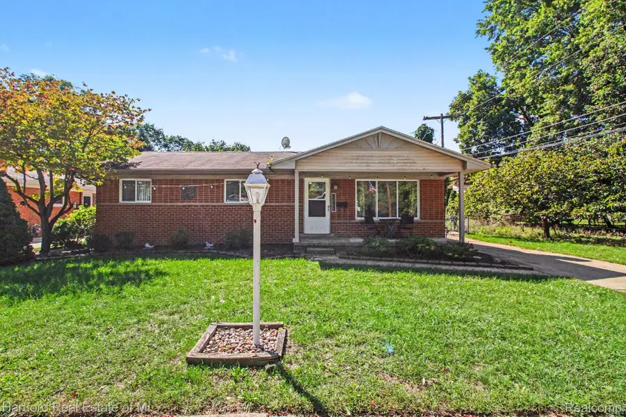 32731 Meadowbrook Street, Livonia, MI 48154 - #2