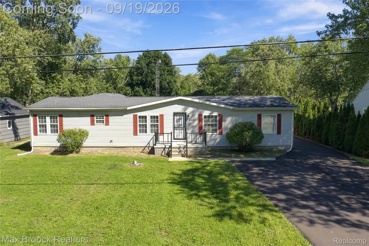 2267 Howe Road, Burton, MI 48519 - #1