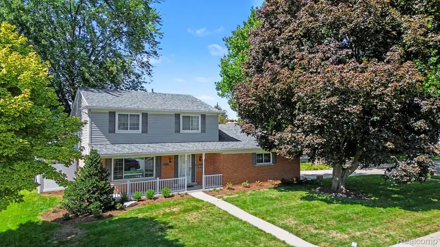 33887 Ashton Drive, Sterling Heights, MI 48312 - #3