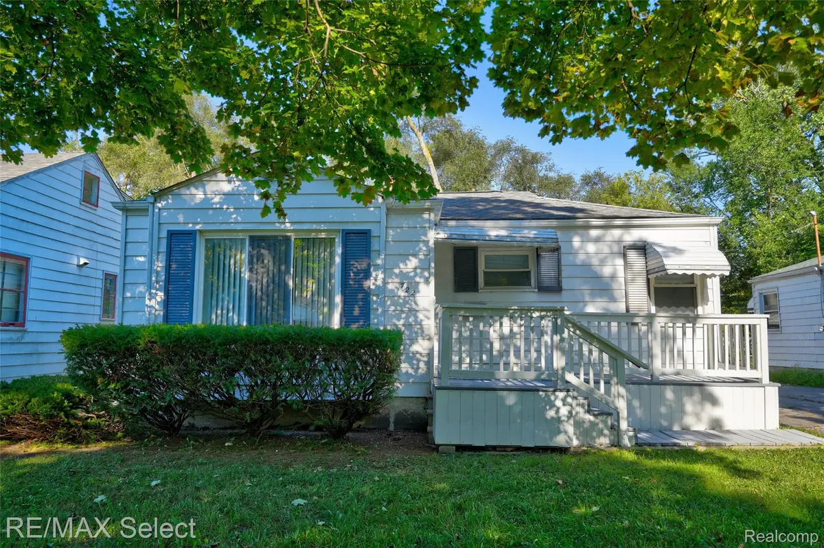 722 Hubbard Avenue, Flint, MI 48503 - #1