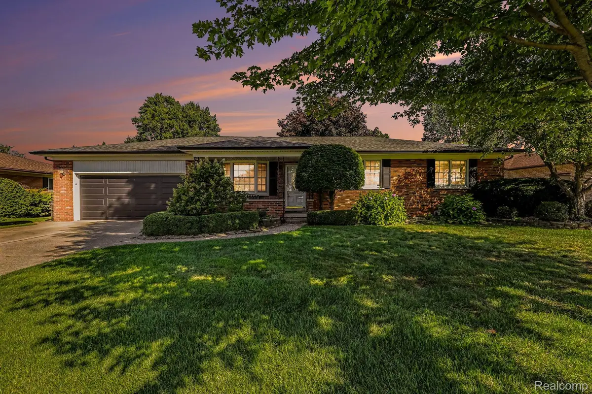 37158 Almont Drive W, Sterling Heights, MI 48310 - #1