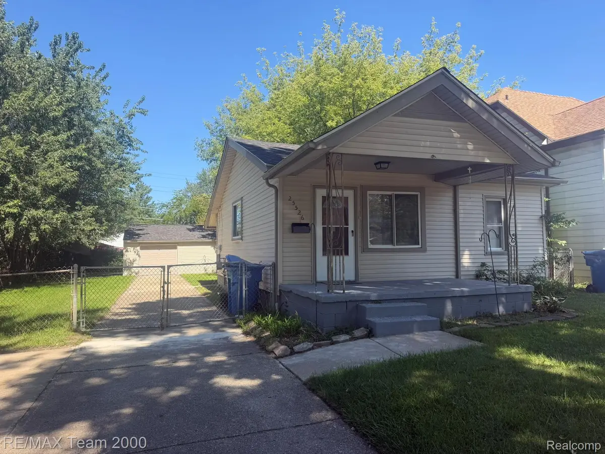 25526 New York Street, Dearborn Heights, MI 48125 - #1