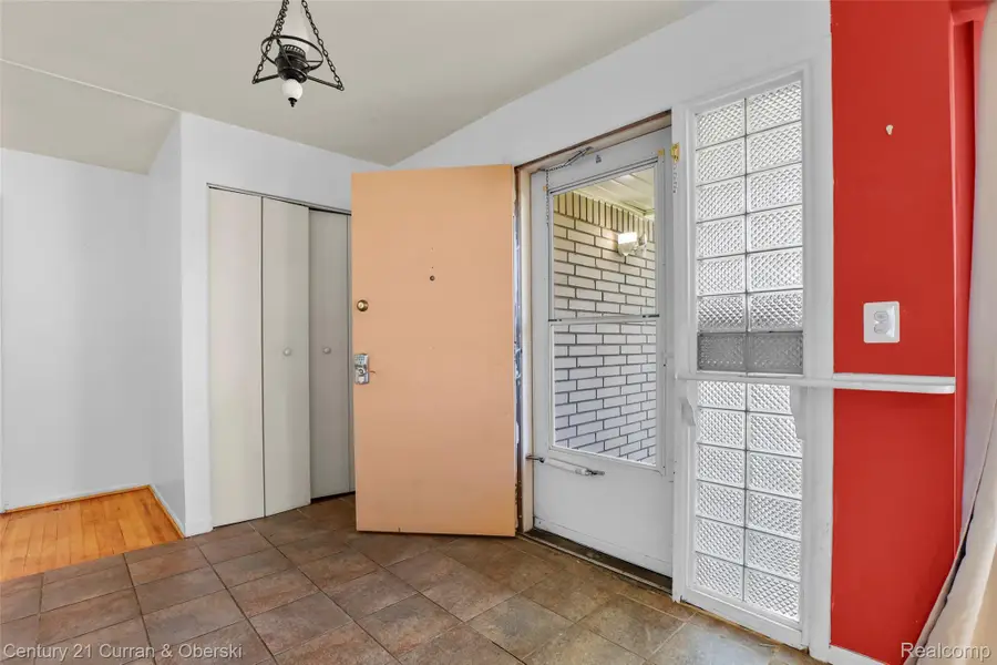 704 N Inkster Road, Dearborn Heights, MI 48127 - #2