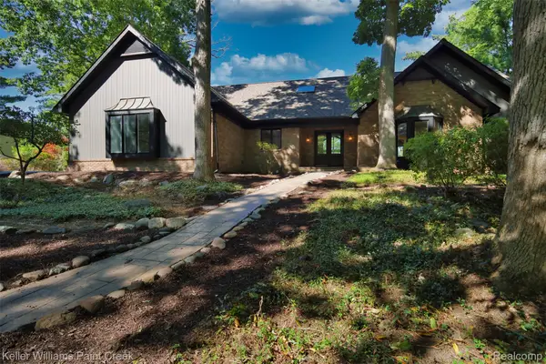 2918 Shannon Drive, Oakland, MI 48363