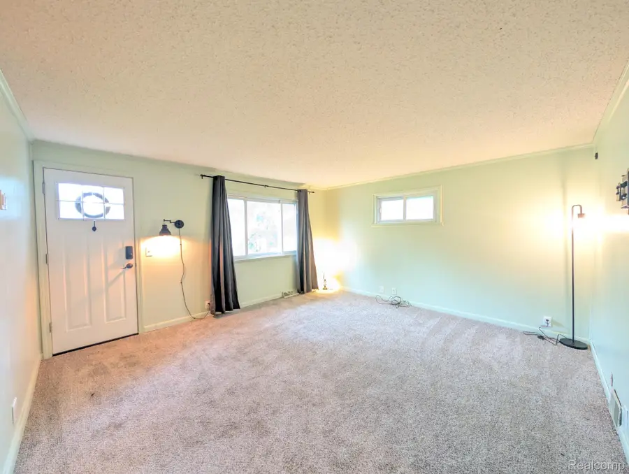 2116 Noble Avenue, Flint, MI 48532 - #2