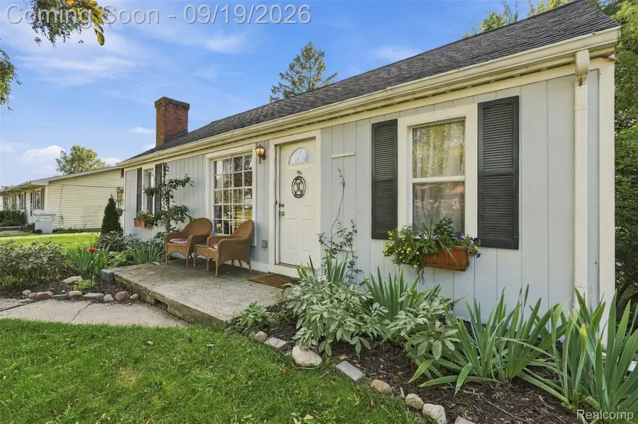 5250 Van Winkle Street, Brighton, MI 48116 - #2
