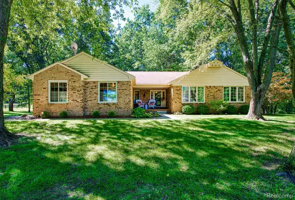 6209 Raddatz Road, Fowlerville, MI 48836
