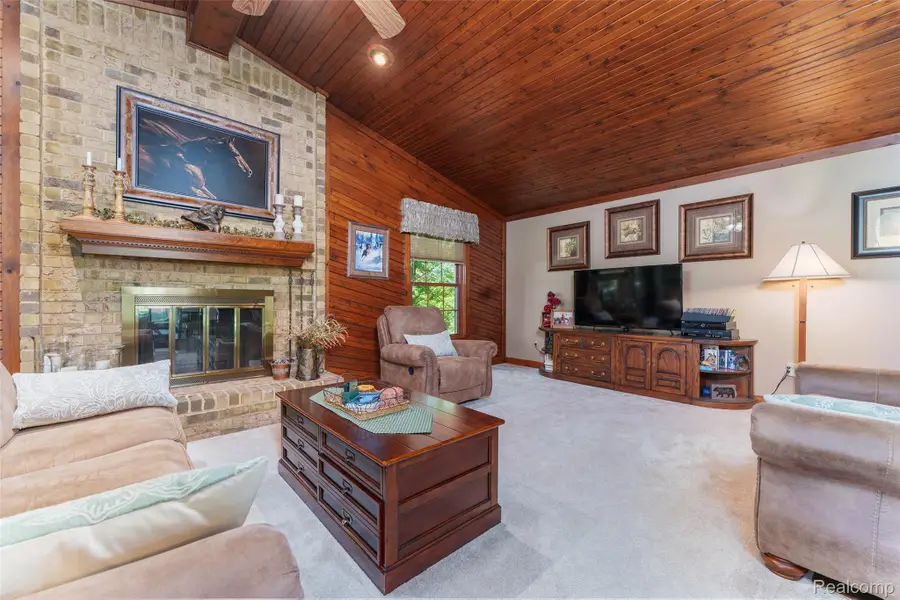 6209 Raddatz Road, Fowlerville, MI 48836 - #3