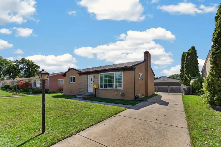 32137 Hees Street, Livonia, MI 48150 - #2