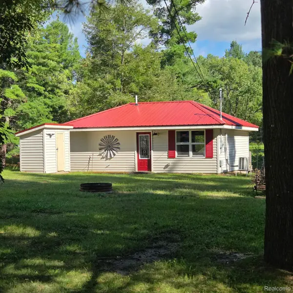 1678 E Shore Drive, Alger, MI 48610