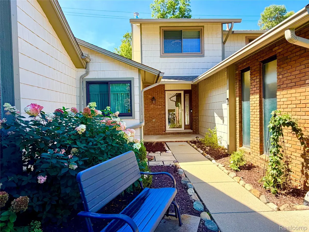 48148 Colony Farm Circle Circle, Plymouth, MI 48170 - #1