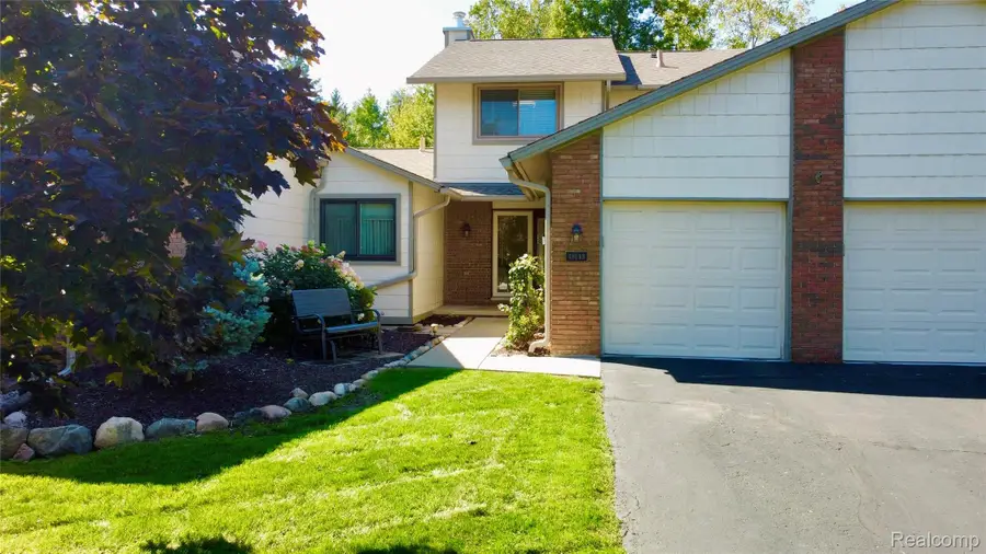 48148 Colony Farm Circle Circle, Plymouth, MI 48170 - #2