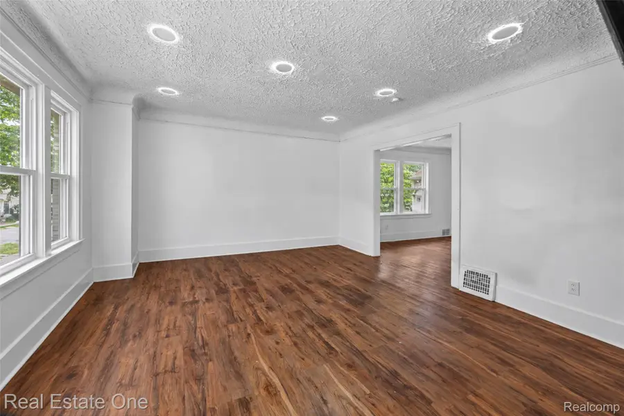 119 Candler Street, Highland Park, MI 48203 - #3