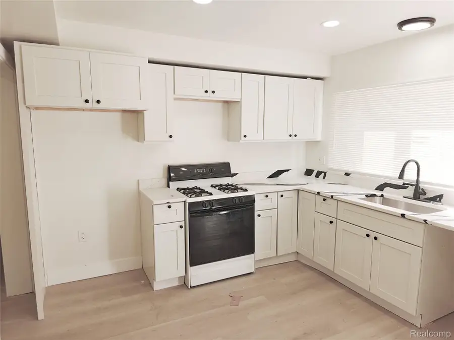 20560 Asbury Park, Detroit, MI 48235 - #2