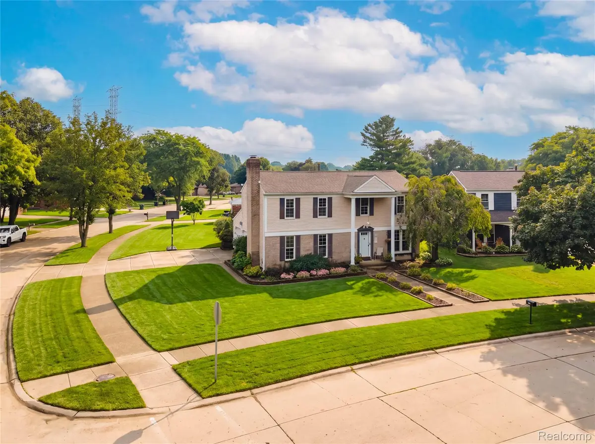 41764 Tetley Drive, Sterling Heights, MI 48313 - #1