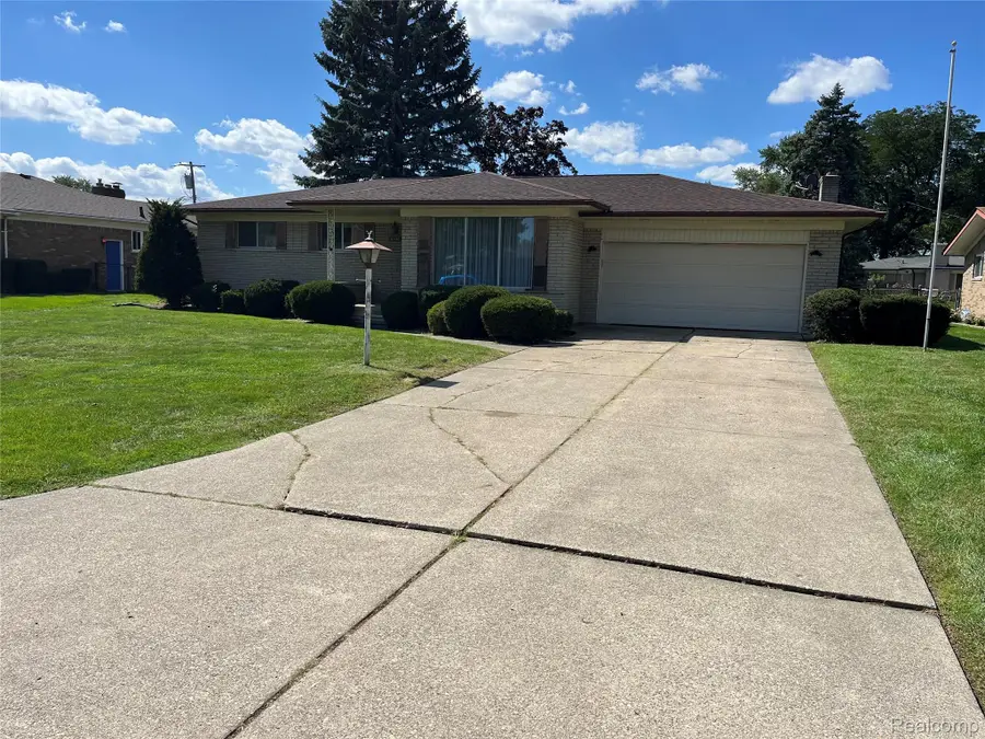 37347 Ruth Drive, Sterling Heights, MI 48312 - #2