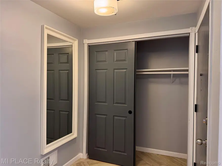 29648 City Center Drive #2, Warren, MI 48093 - #2