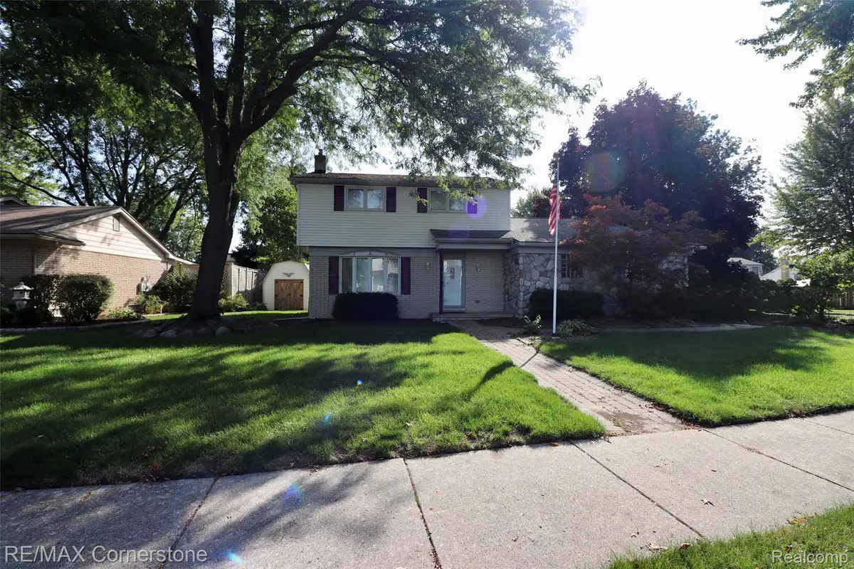 24199 Colonial Drive, Woodhaven, MI 48183 - #1