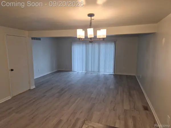 15940 W 11 Mile Road, Southfield, MI 48076
