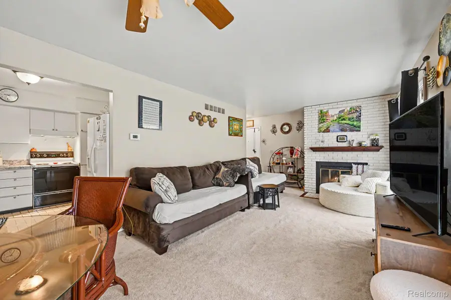 41615 Bedford Drive, Canton, MI 48187 - #2