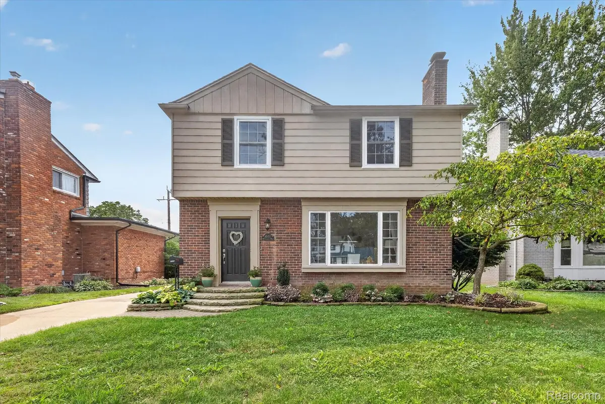 1037 W Selfridge Boulevard, Clawson, MI 48017 - #1
