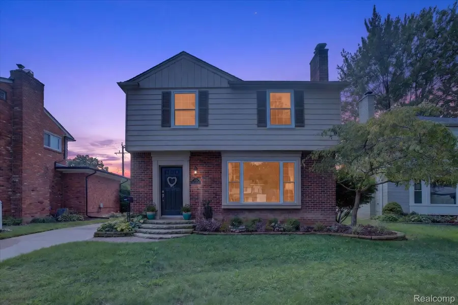 1037 W Selfridge Boulevard, Clawson, MI 48017 - #2